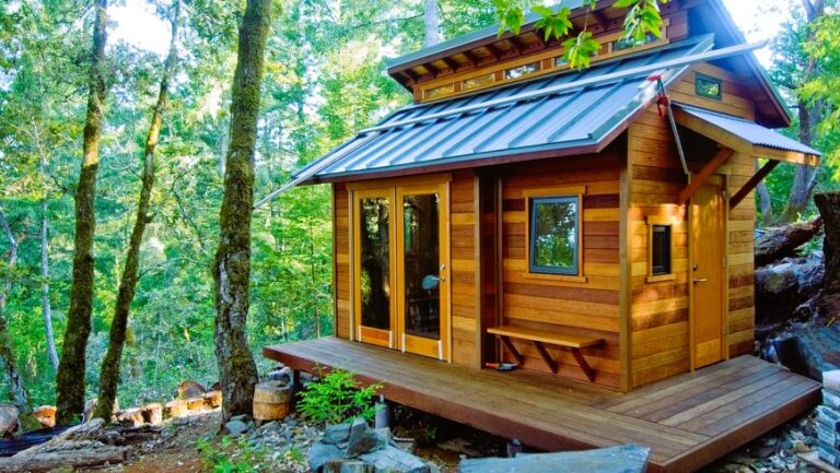 Maximizing the Use of Natural Resources in Cottage Construction