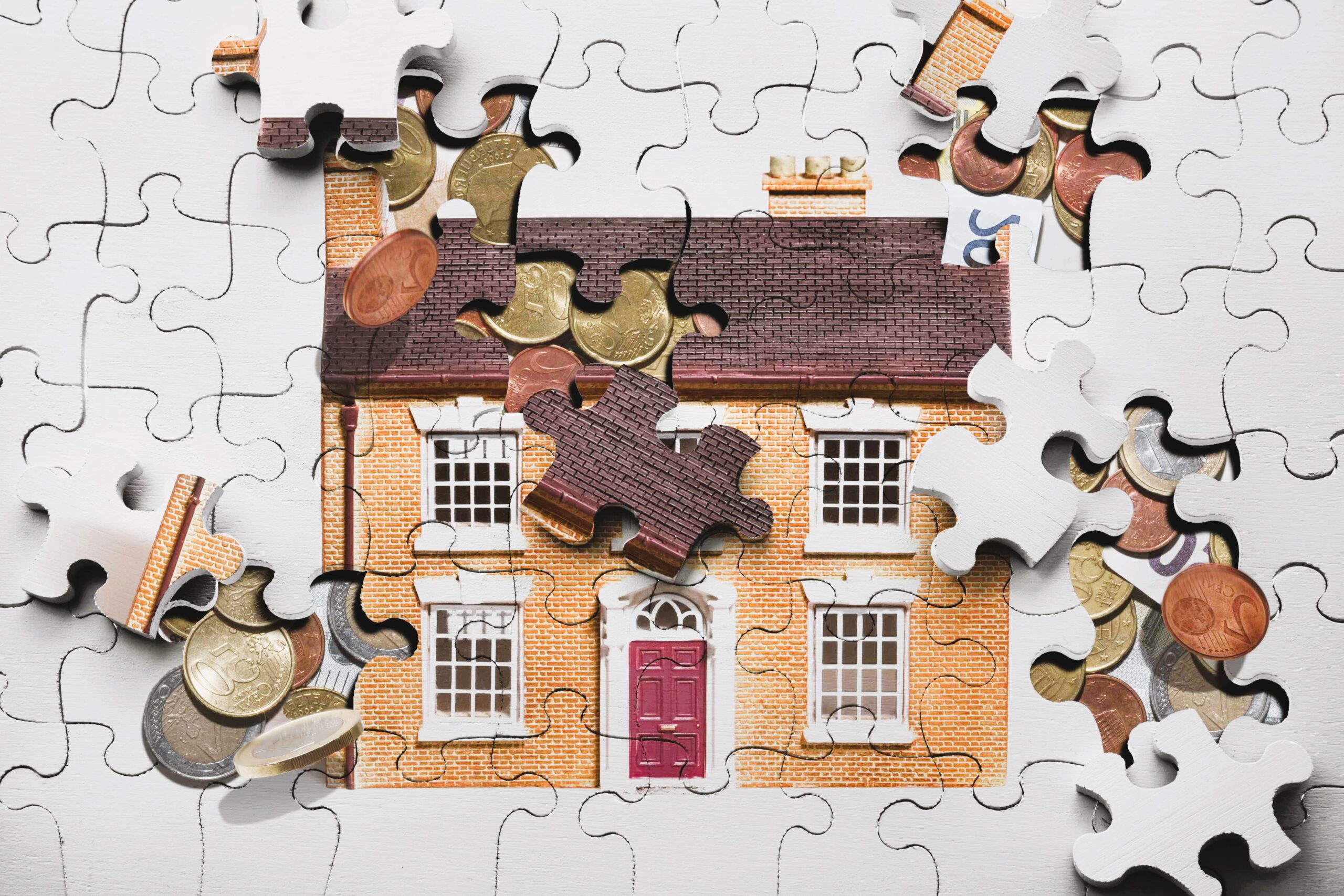 House in the form of a puzzle